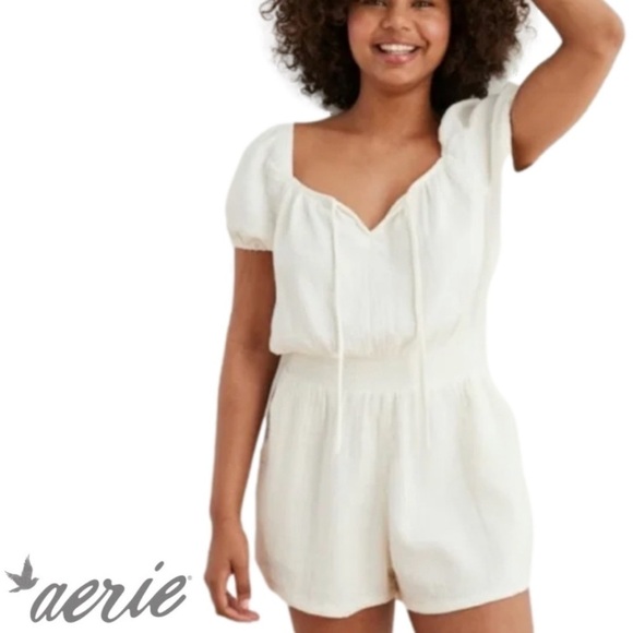 ❤️Aerie Puff Sleeve Romper - Picture 1 of 10